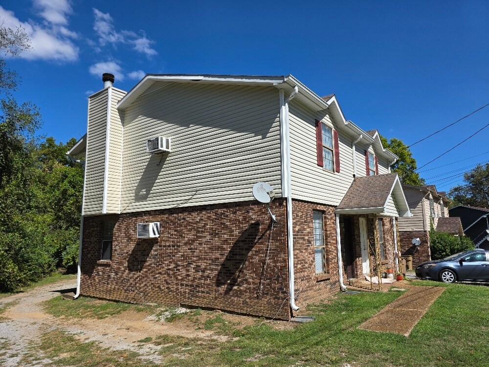 Building Photo - 342 E Webster St