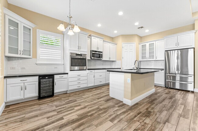 Building Photo - 2863 Bellarosa Circle