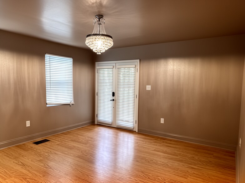 Building Photo - 6022 Vermillion Blvd