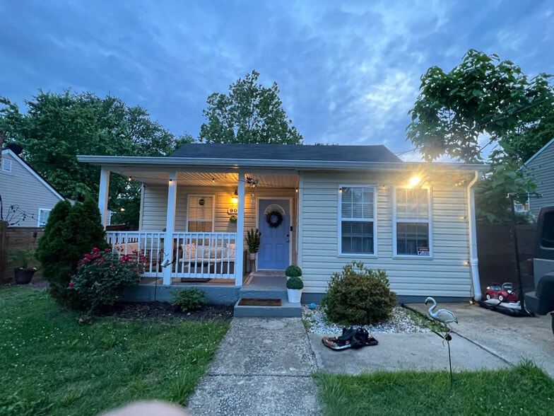 Primary Photo - 904 Minna Ave