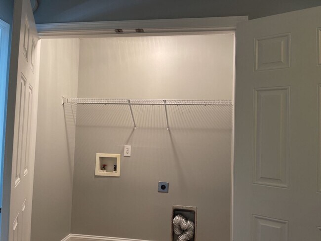 Building Photo - 273 Vining Way