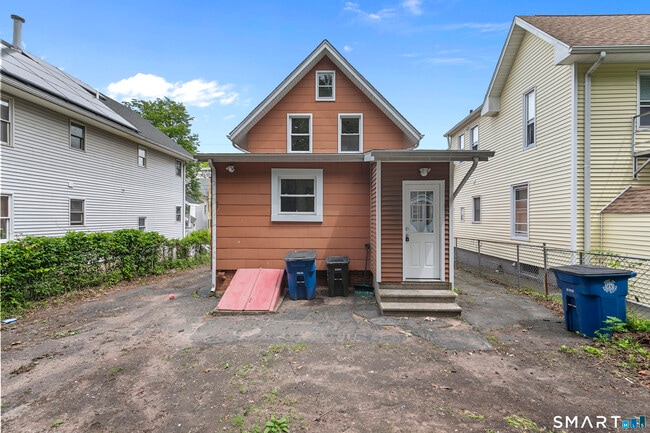 Building Photo - 196 Farren Ave