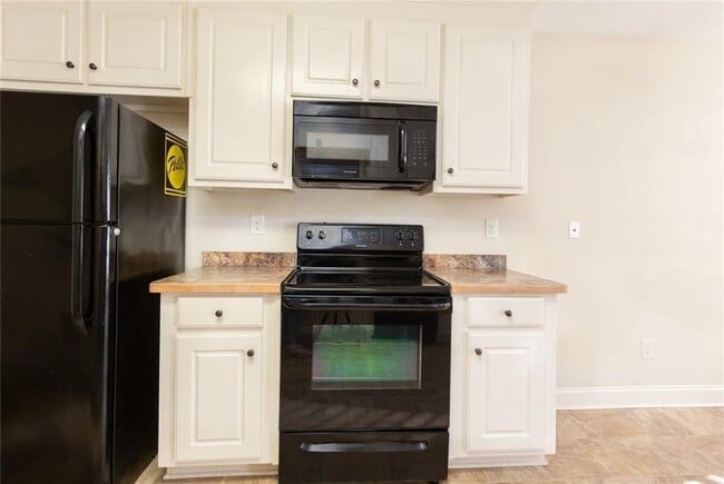 Building Photo - 947 Haymon Dr