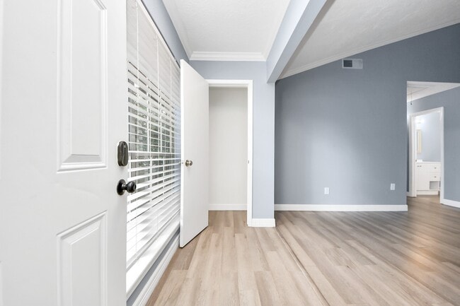 Building Photo - 26722 Cypresswood Dr