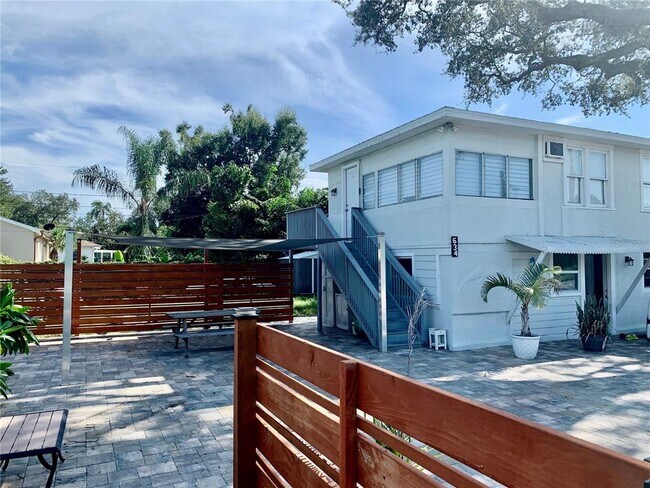 Building Photo - 634 Cypress St