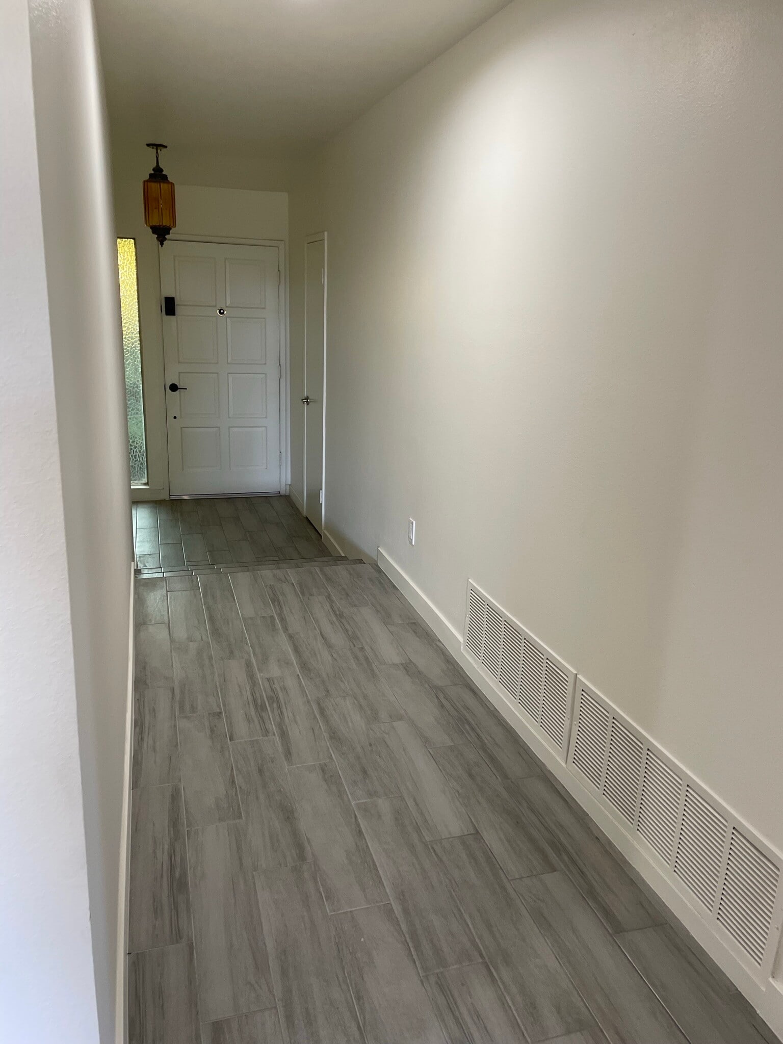 Entrance Hall looking towards front door - 6052 Pat Ave