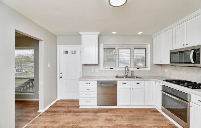 Building Photo - 5134 Red Cedar Ct