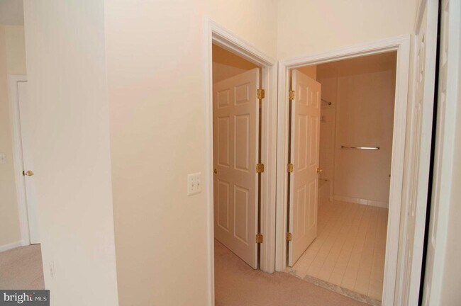 Building Photo - 2921 Deer Hollow Way