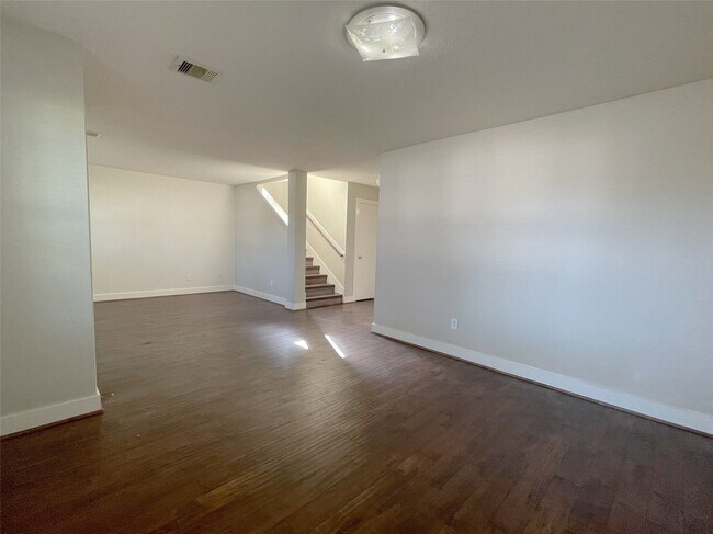 Building Photo - 20806 Settlers Lake Cir