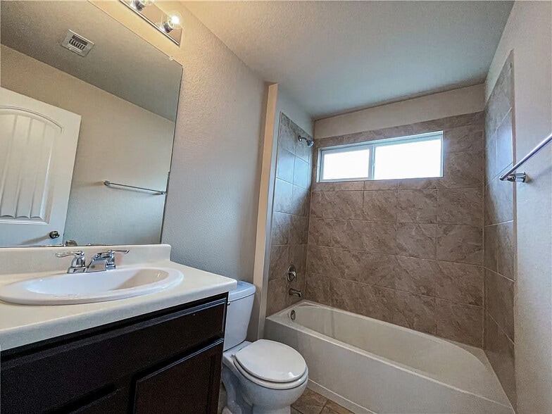 Building Photo - 7410 Rigel Chase
