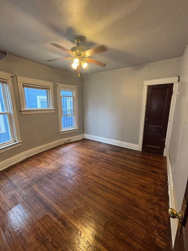 Building Photo - 172 Hedley Pl