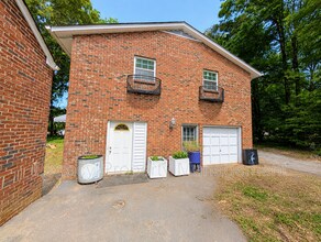 Building Photo - 4421 Kernersville Rd