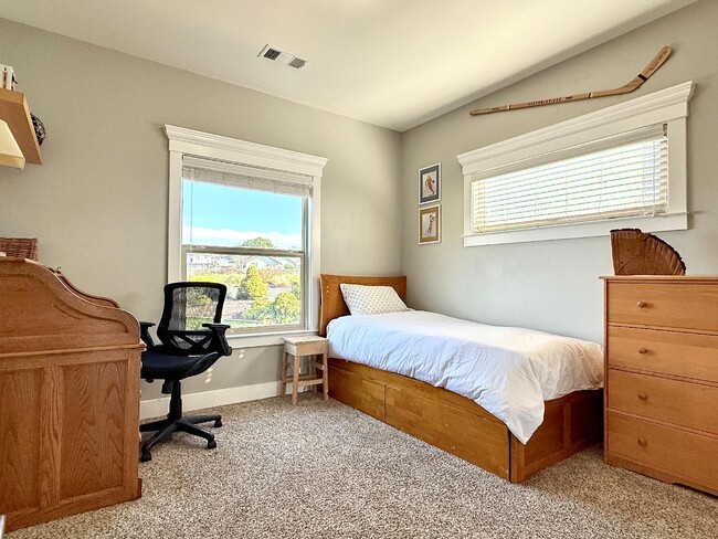 Building Photo - 760 Beachwood Ct