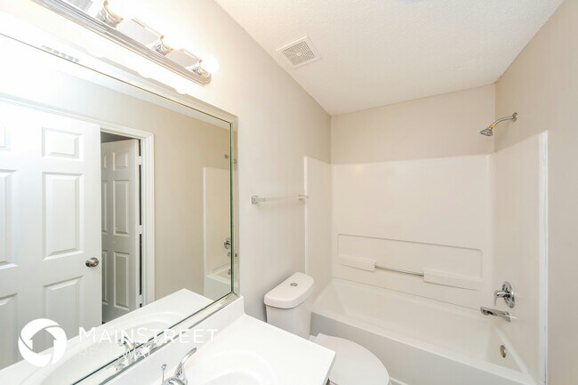 Building Photo - 3018 Caitlynn Circle S
