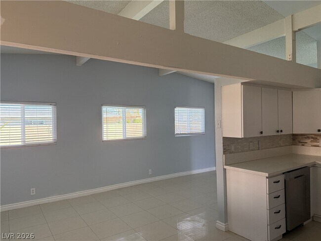 Building Photo - 6200 Lawton Ave