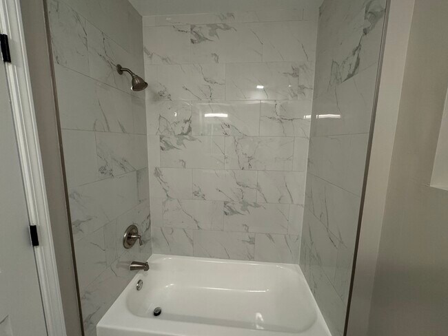 Building Photo - 7254 S Bennett Ave