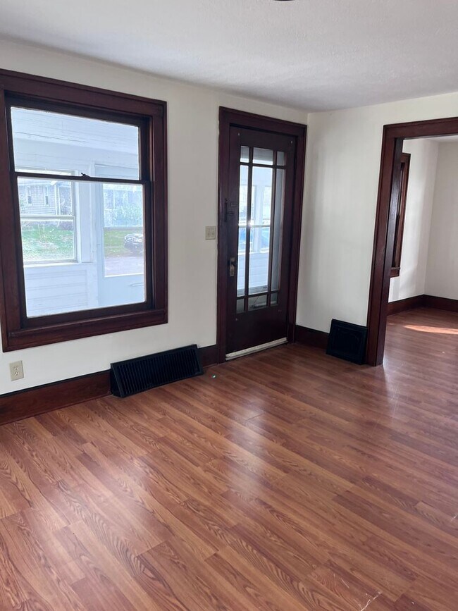 Building Photo - 1615 1617-1617 Canadian Ave