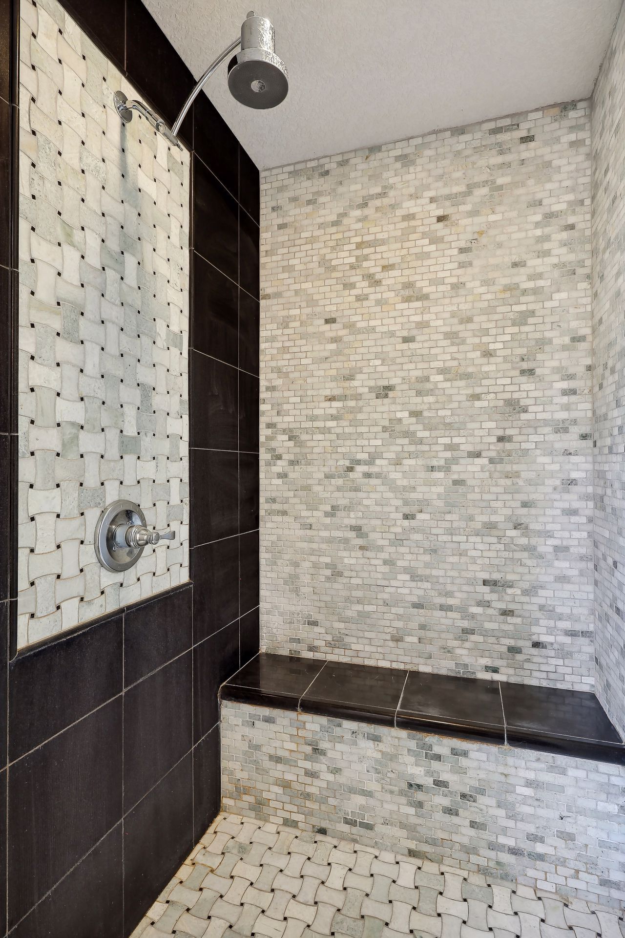 Building Photo - 2019 Louisiana Ave S