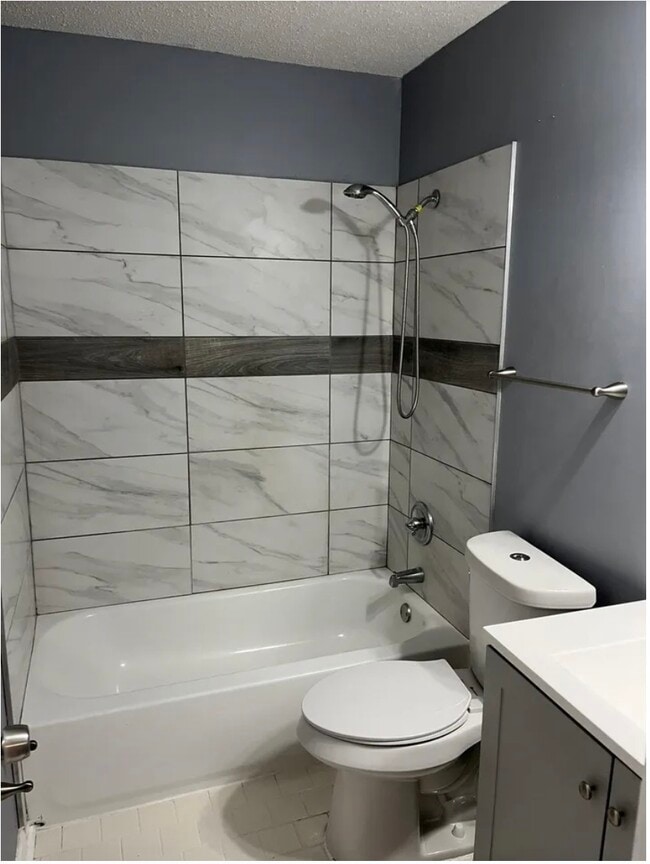 Building Photo - 3273 Ridgemont Ave