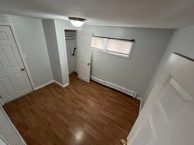 Building Photo - 23 Deville Dr