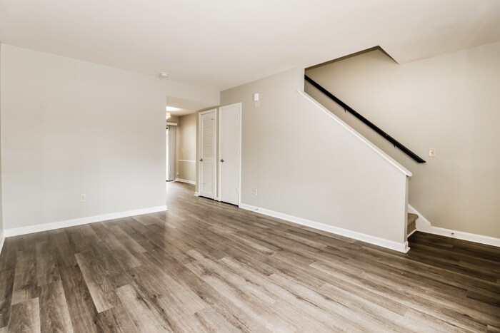 Building Photo - 833 Von Kolnitz Rd