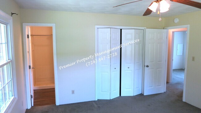 Building Photo - 511 Upper Service Rd