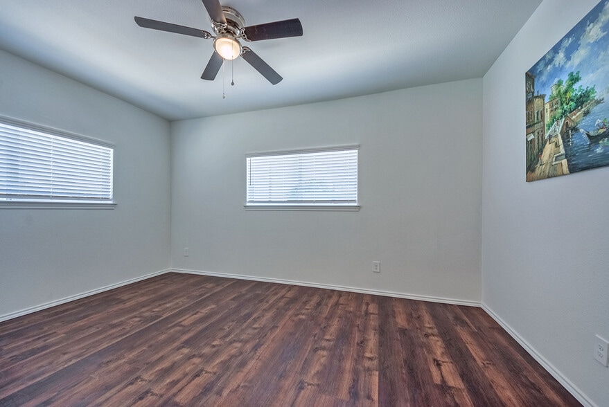 Building Photo - 11234 Park Central Pl