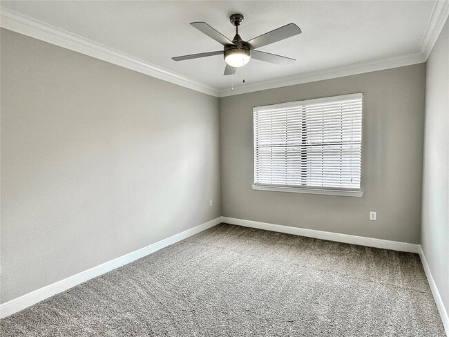 Building Photo - 15200 Memorial Dr