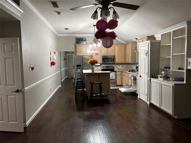 Primary Photo - 520 Kelley Ct