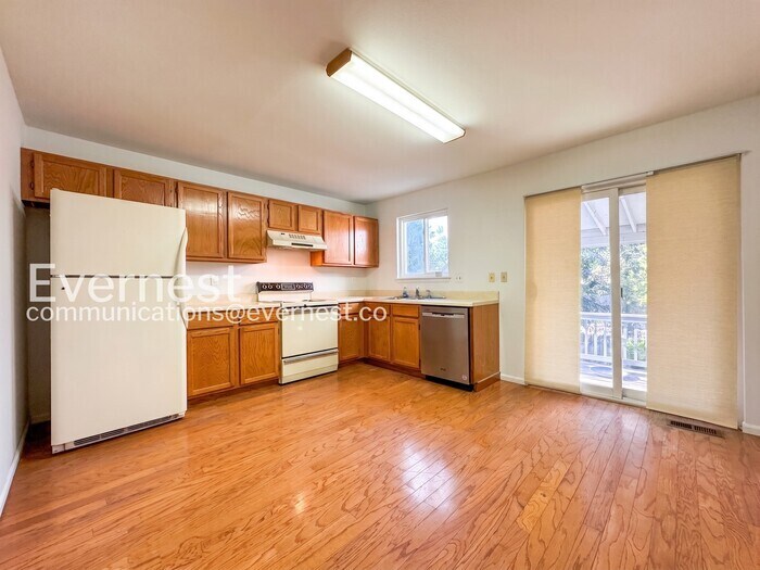 Building Photo - 5042 E 112th Pl