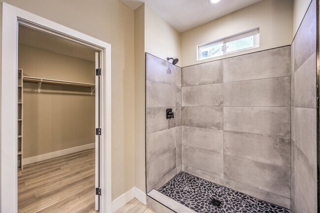 Building Photo - Almost a FULL ACRE - Immediate Move In - Bring Your Horses, Animals, Toys or ?!?