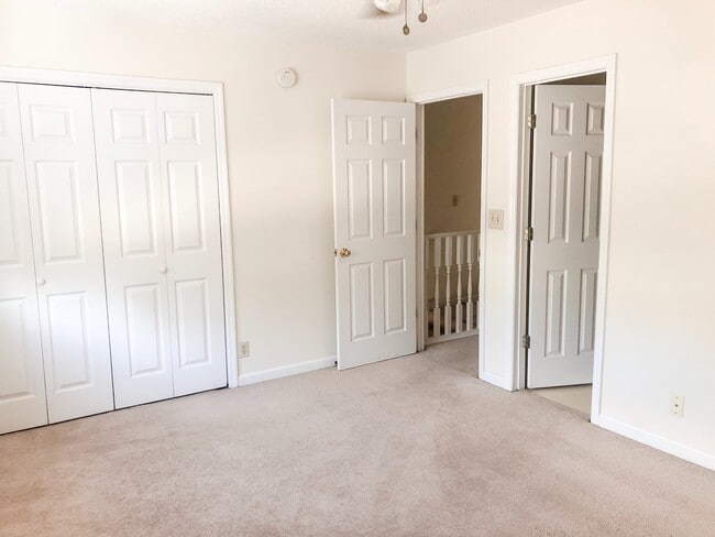 Building Photo - 808 Folmar St