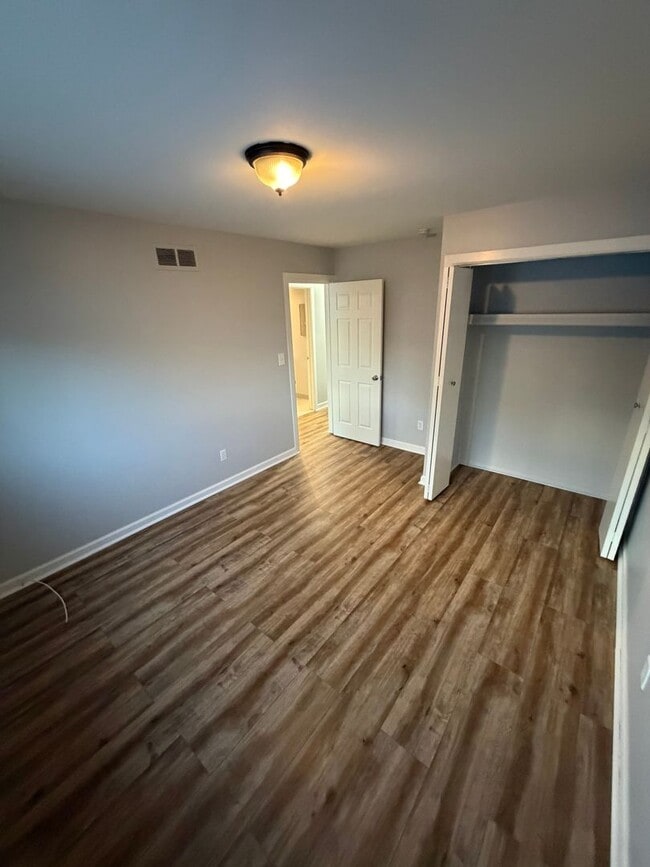 Building Photo - Charming Home in St. Clair Shores - PHOTOS COMING SOON