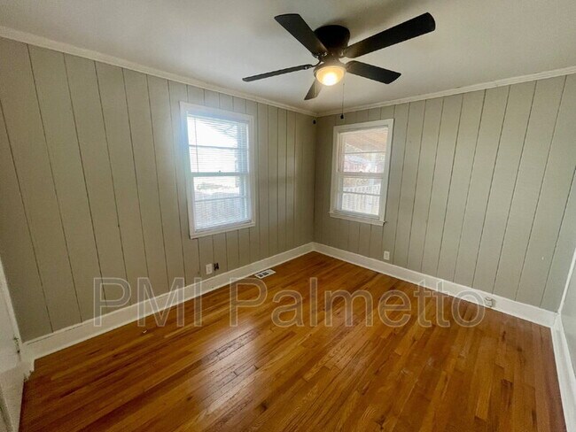 Building Photo - 1215 Chevis St