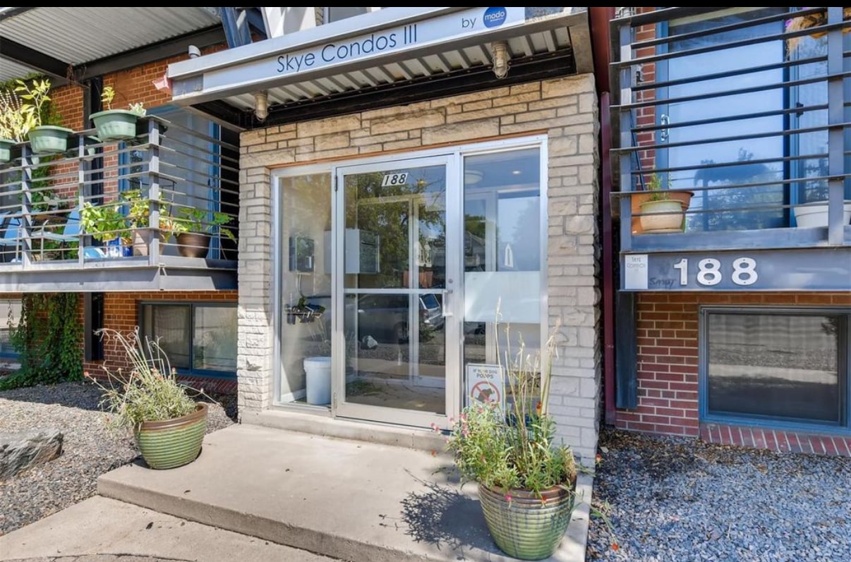 Front entry - 188 S Logan St