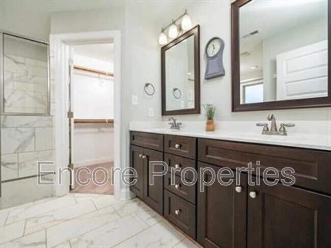 Building Photo - 301 Marshcroft Way