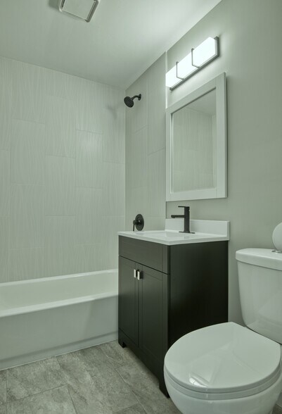 Bathroom - 1012 N 77th Ave