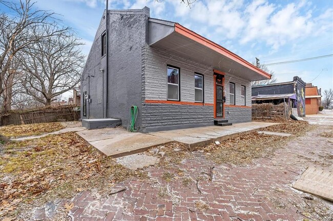 Building Photo - 3519 Blair Ave