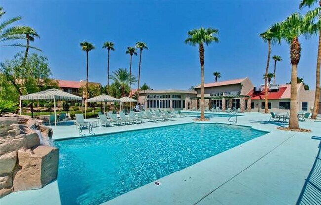 Building Photo - 2 bed 1 bath condo for rent -$1300