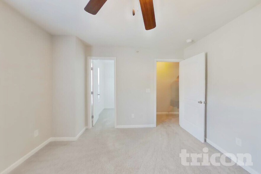 Building Photo - 403 Riverwood Ct