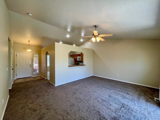 Building Photo - 16426 N Asbury Dr