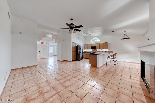 Building Photo - 6405 Break Point Ave