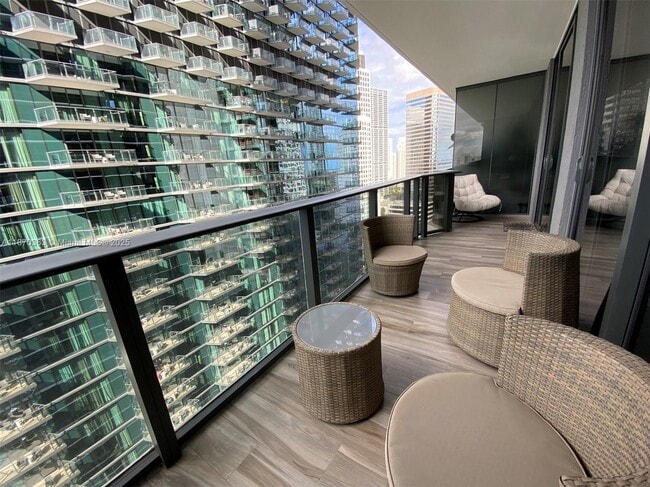 Building Photo - 801 S Miami Ave