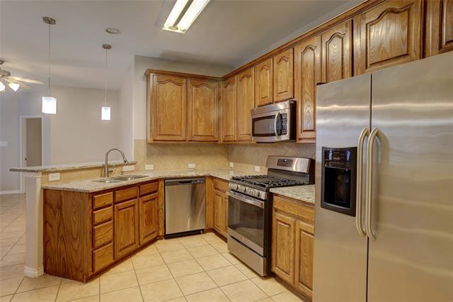 Building Photo - 5916 Round Up Ln