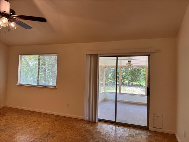 Building Photo - 2207 N Cannes Dr