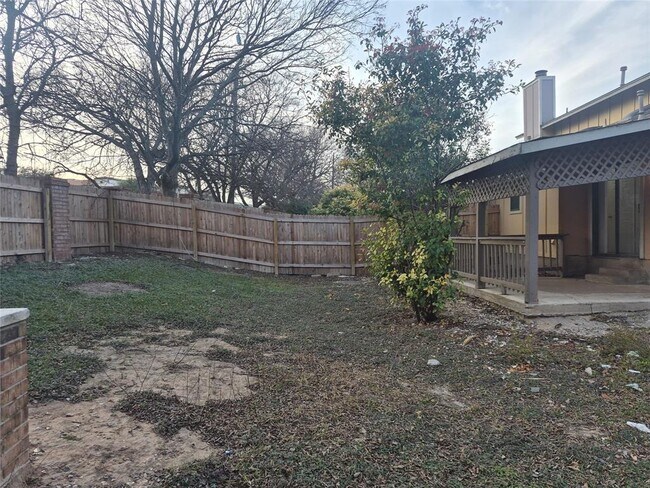 Building Photo - 1105 Ash Cove