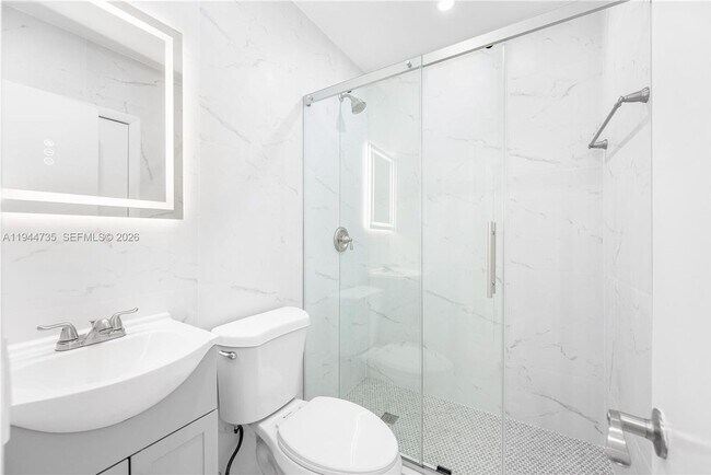 Building Photo - 3855 SW 87th Pl