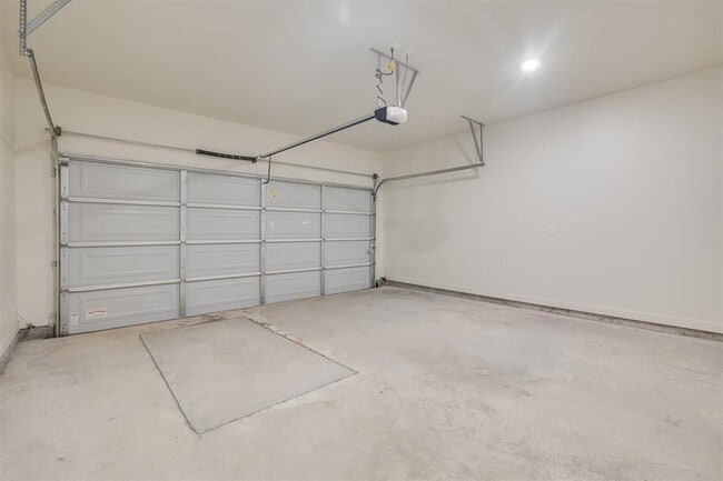 Building Photo - 8911 NW 109th St