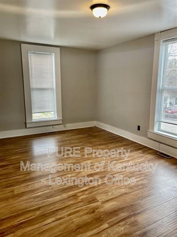 Building Photo - 417 North St