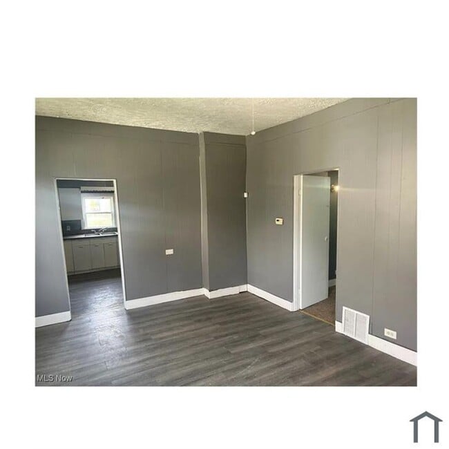 Building Photo - 7612 Colgate Ave